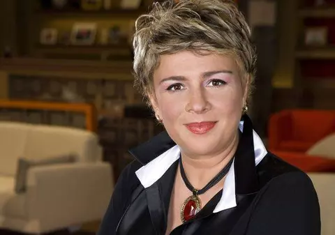 O vedetă de la noi face DEZVĂLUIRI despre CHINURILE prin care a trecut TEO TRANDAFIR ca să SLĂBEASCĂ: "MI-AU DAT LACRIMILE!"