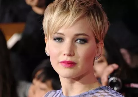 425 de vedete au rămas fără pozele din telefoane