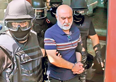 Vor să-i ia şi ultima casă! Omar Hayssam ar putea rămâne fără casă pentru o datorie de 30.000 de dolari