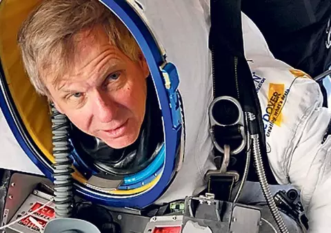 Un şef de la Google i-a suflat recordul lui Felix Baumgartner