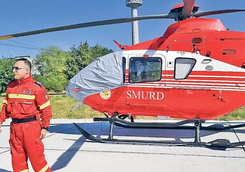 Cel mai scump elicopter SMURD, protejat cu pături