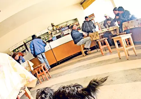 EXCLUSIV | «Otravă» în sticlele de băutură