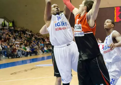 EXCLUSIV / Povestea EMOȚIONANTĂ a lui Jarvis Hayes: are tatăl grav bolnav