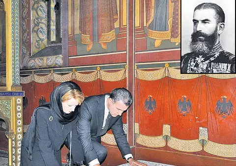 S-au recules la mormântul regelui Carol I