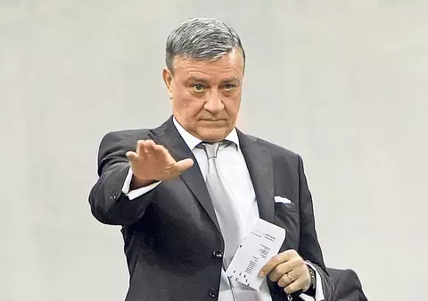 Mircea Sandu, fostul şef al FRF, la împlinirea a 62 de ani: «Am făcut umbră pământului cu folos»