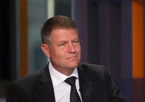 Iohannis i-a scos din sărite pe profesorii români! Vezi aici ce-i transmit prezidentiabilului!