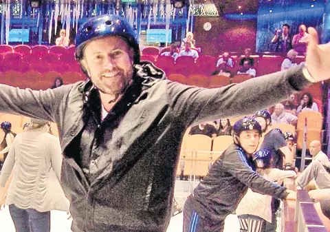 Botezatu a învăţat să patineze pe ocean