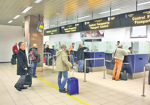 Aplicație specială pe telefon pentru zborurile de pe Otopeni