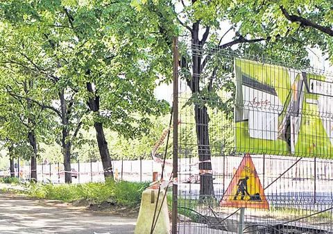 CE NE ENERVEAZĂ | Lungul drum al lucrărilor către finalizare