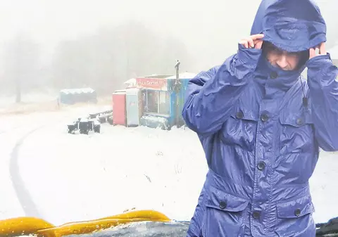 În nordul țării și la munte a căzut prima zăpadă