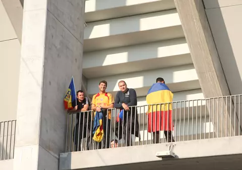 Metroul va avea program prelungit în noaptea de joi spre vineri! Aveți încredere, anunțul a fost făcut de această dată către Metrorex, nu de FRF! Se încearcă evitarea situației scandaloase de la partida cu Grecia