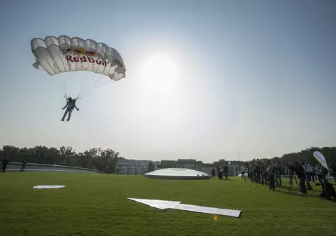 Alexandru Nicolau a sărit cu știrea anului: Felix Baumgartner - în România!