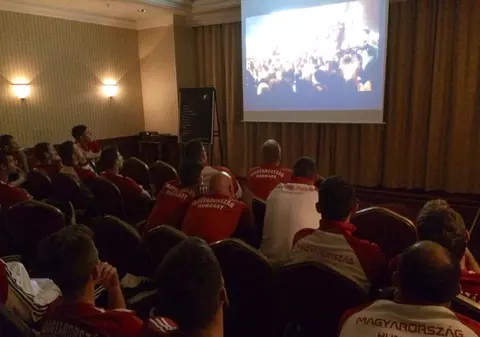 GALERIE FOTO / Ungurii şi-au ridicat moralul cu un film motivaţional 
