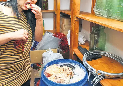 Bahmu i-a umplut gura cu murături lui Prigoană