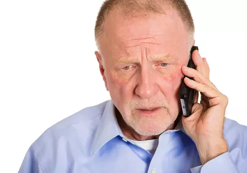 Escroc dat pe mâna poliţiei de un bătrân de 73 de ani