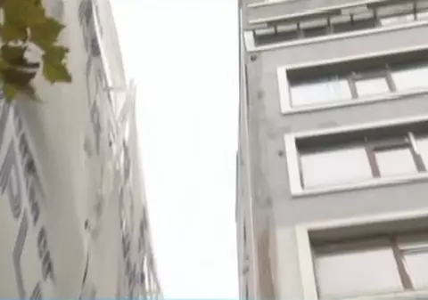 Se ÎNTÂMPLĂ în București! O femeie a CÂȘTIGAT în instanță dreptul de DEMOLA BLOCUL VECINULUI