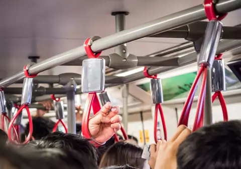 Ce boli poți lua din mijloacele de transport și cum să le eviți