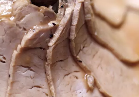 Alimentele viitorului:  INSECTE şi fileuri de carne FĂRĂ CARNE.  Ce spun PREVIZIUNILE