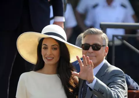 CE GEST! Ce a făcut George Clooney cu BANII ÎNCASAŢI PE FOTOGRAFIILE DE LA NUNTĂ?