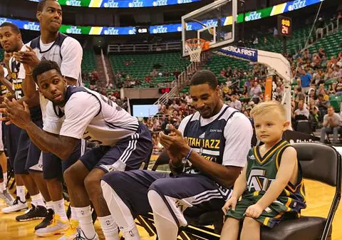 VIDEO / Gestul superb făcut de Utah Jazz pentru un copil bolnav 
