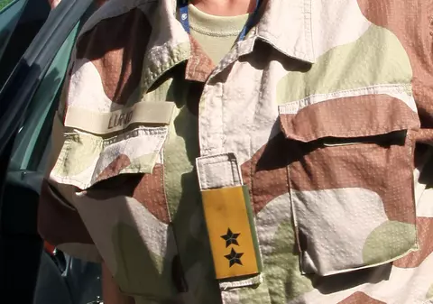 Vor introduce SERVICIUL MILITAR OBLIGATORIU PENTRU FEMEI
