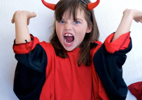 Preoții catolici din România, AVERTISMENT DUR despre ZIUA DE HALLOWEEN