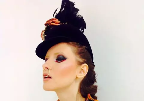 IULIA ALBU a AJUNS la URGENŢĂ! Ce a PĂŢIT TEMUTUL FASHION-EDITOR!