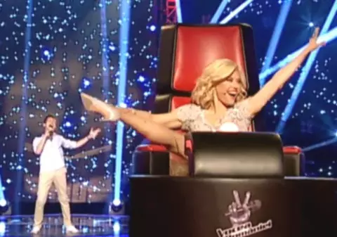 Loredana, FASCINATĂ de o BLONDĂ de la Vocea ROMÂNIEI : "De la o vârstă ne schimbăm... orientarea"