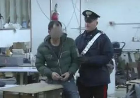 STRIGĂTOR LA CER! MUNCITORI români ÎNFOMETAŢI şi EXPLOATAŢI în Irlanda. "Vă e foame? MÂNCAŢI PIETRE!"