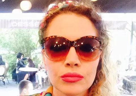 OANA LIS, POZĂ CU BURTICA DE GRAVIDĂ PE FACEBOOK. Fanii O TAXEAZĂ: "Nu Viorel Lis este tatăl"