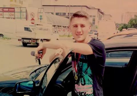 TRAGEDIE! Un fotbalist s-a aruncat în faţa trenului 