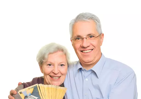 EXCLUSIV / Pensie minimă de 1.000 pe lună în România. Ce prevede un nou proiect legislativ