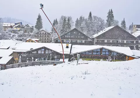 Liber la snowboard şi la oameni de zăpadă!