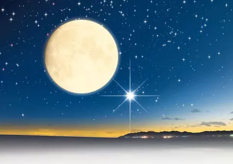 Nu este OZN, e Uranus! Fenomen astronomic foarte rar, în această noapte cu lună plină
