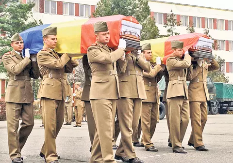 Ceremonial impresionant în memoria militarilor morţi la Sibiu