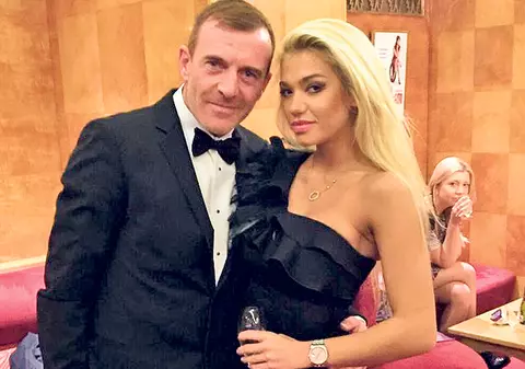 EXCLUSIV | Loredana (ex-Trident) l-a convins pe iubitul milionar să n-o mai lase pe drumuri. I-a luat casă de jumătate de milion de lire în buricul Londrei