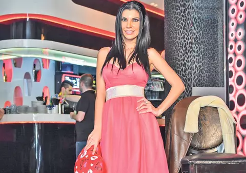 Andreea Tonciu şi-a luat nasul la purtare!