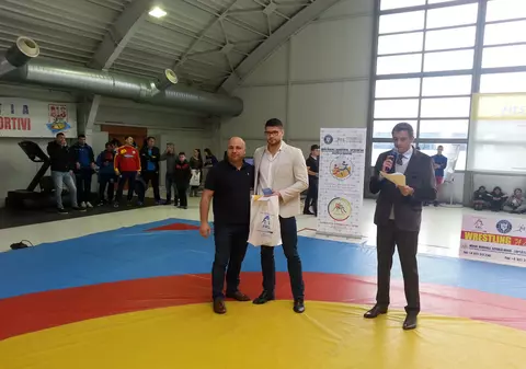 Luptătorii de aur ai României, premiați de mai-marele federației