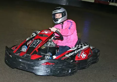 FOTO&VIDEO / "Extratereştrii" s-au distrat la karting