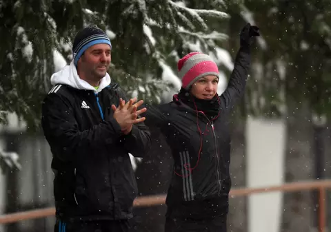 Virginia Ruzici anunță: ”Victor Ioniță va fi antrenorul Simonei Halep în 2015”. ^Din echipa româncei va face parte și un antrenor suedez