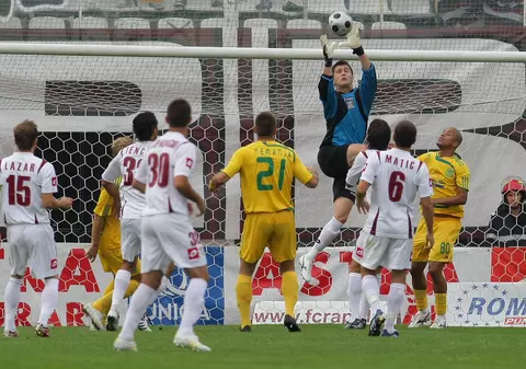 Un "stegar" se REVOLTĂ: "Familia mea a «sponsorizat» echipa. N-am luat bani de 6 luni"