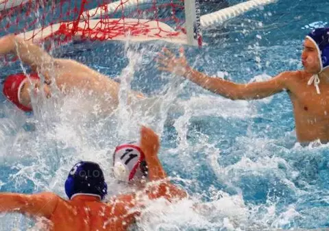 Rezultatele complete ale rundei a șasea. Două echipe merg cap la cap