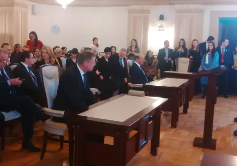 EMOȚII pentru noul șef al STATULUI. KLAUS IOHANNIS, VALDIAT ÎN FUNCȚIA DE PREȘEDINTE