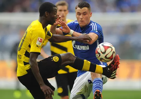 Adrian Ramos, atacantul Borussiei Dortmund, a fost amendat pentru că nu-l prea duce capul. Prost să fii, bani să ai!