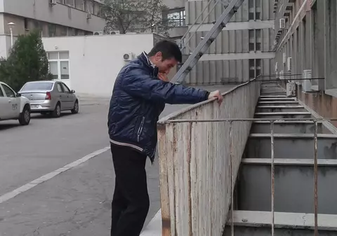 Durere fără margini în familia copilaşului mort la patru zile de la naştere! Familia cere să se facă dreptate