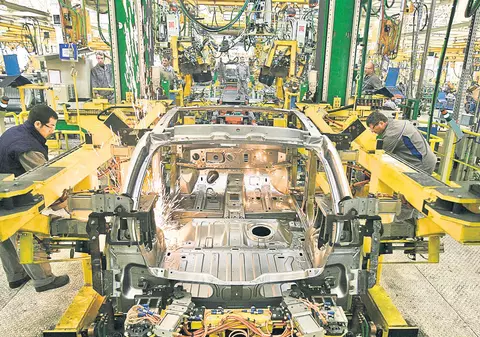 Concurență pentru fabrica de la Mioveni | Algerienii au pornit producția de Logan!