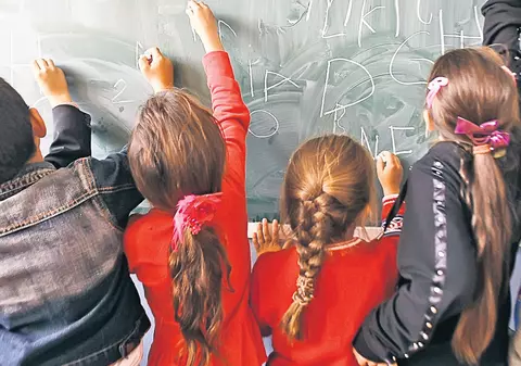 Toamna se numără... hepatita | Elevii și profesorii din Covasna sunt în alertă din cauza «bolii mâinilor murdare»