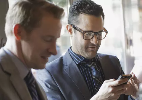 ÎNCĂ un STUDIU BRITANIC: CE presupune PRIETENIA ADEVĂRATĂ pentru FEMEI. Dar pentru BĂRBAȚI