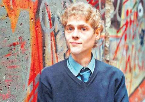 DRAMĂ FĂRĂ PRECEDENT! Băiatul FORȚAT SĂ DEVINĂ FETIȚĂ a redevenit BĂRBAT și S-A SINUCIS