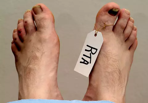 RĂZBUNARE CRUNTĂ! Un fost PUȘCĂRIAS l-a UCIS cu CRUZIME pe bătrânul care-l DENUNȚASE pentru FURT